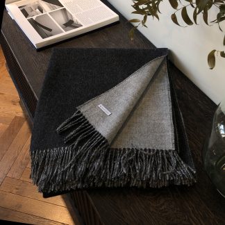 Ciemny koc z Alpaki 100% El Misti Peru