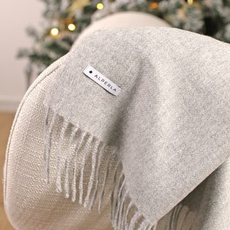 Szary koc wełniany z alpaki