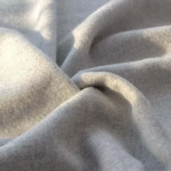 koc z alpaki szara jodelka francuska gray chevron