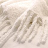 Koc z przędzy pętelkowej Alpaca Boucle